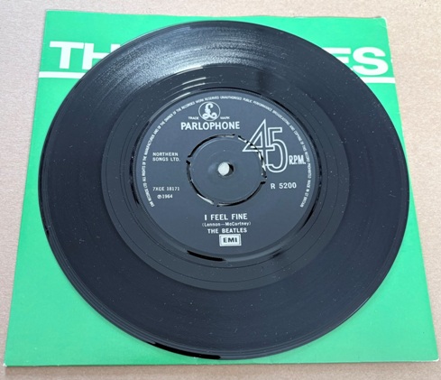 The Beatles - I feel fine - 7" single - Billede 3