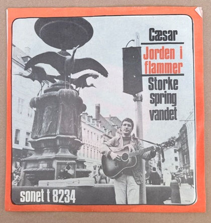Cæsar - Jorden i flammer / Storkespringvandet 7" Single